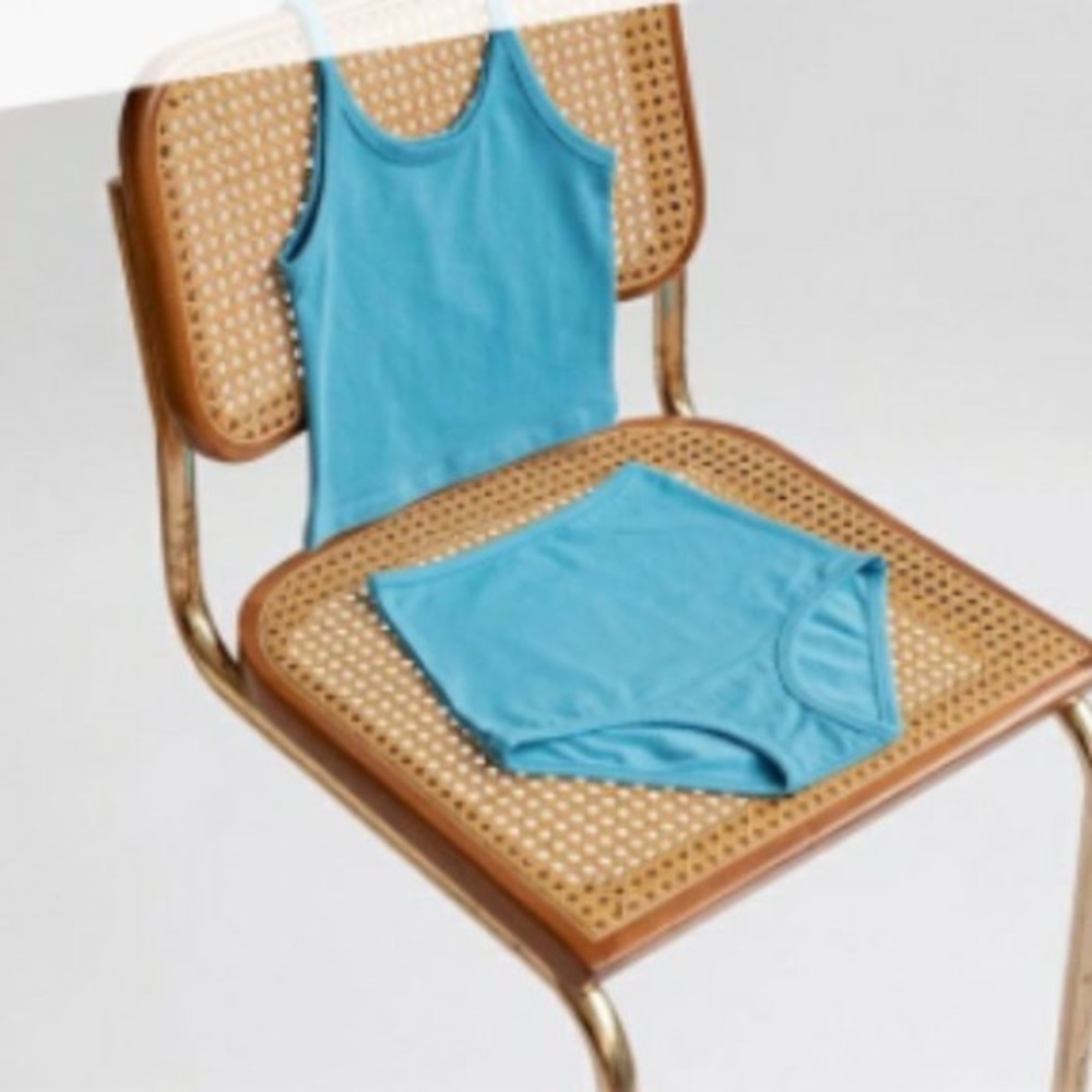 ARQ crop tank - discontinued SKY 🐳🐬🦋